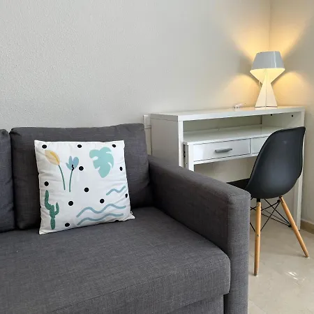 Gran Familiar, Amigos O Trabajo شقة