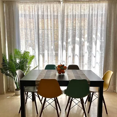 Gran Familiar, Amigos O Trabajo مالقة