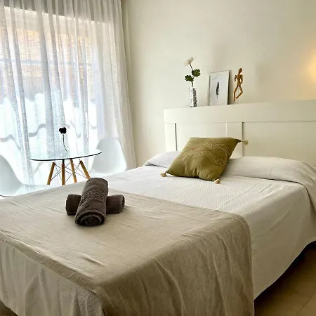 Gran Familiar, Amigos O Trabajo مالقة