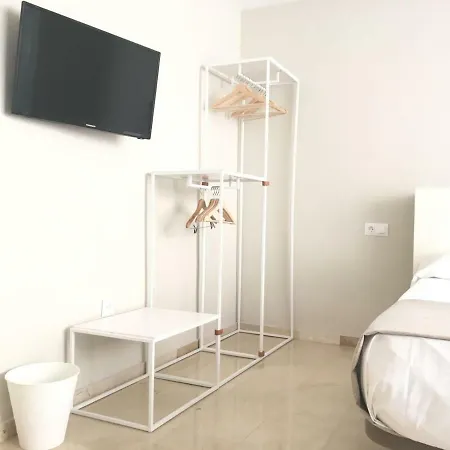 Gran Familiar, Amigos O Trabajo